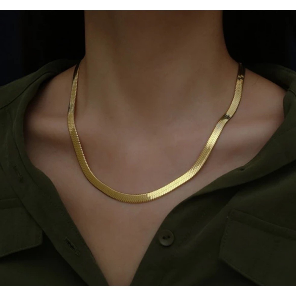 Colar Feminino Choker Dourada Laminada  Grossa 004