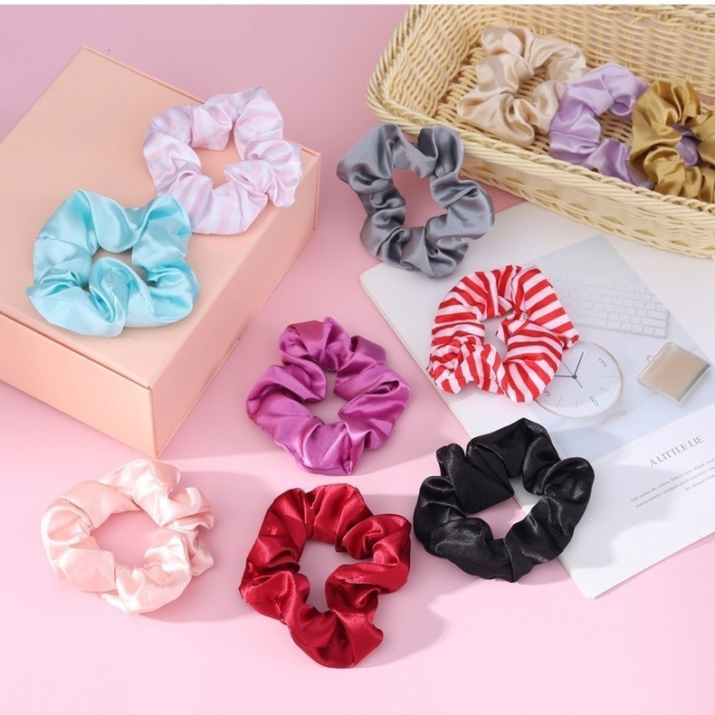 KIT 12 UNIDADES - Xuxinhas de Cetim Para Cabelo/ Prendedores de Cabelo Scrunchie Antifrizz/ Macias e Duráveis - WL