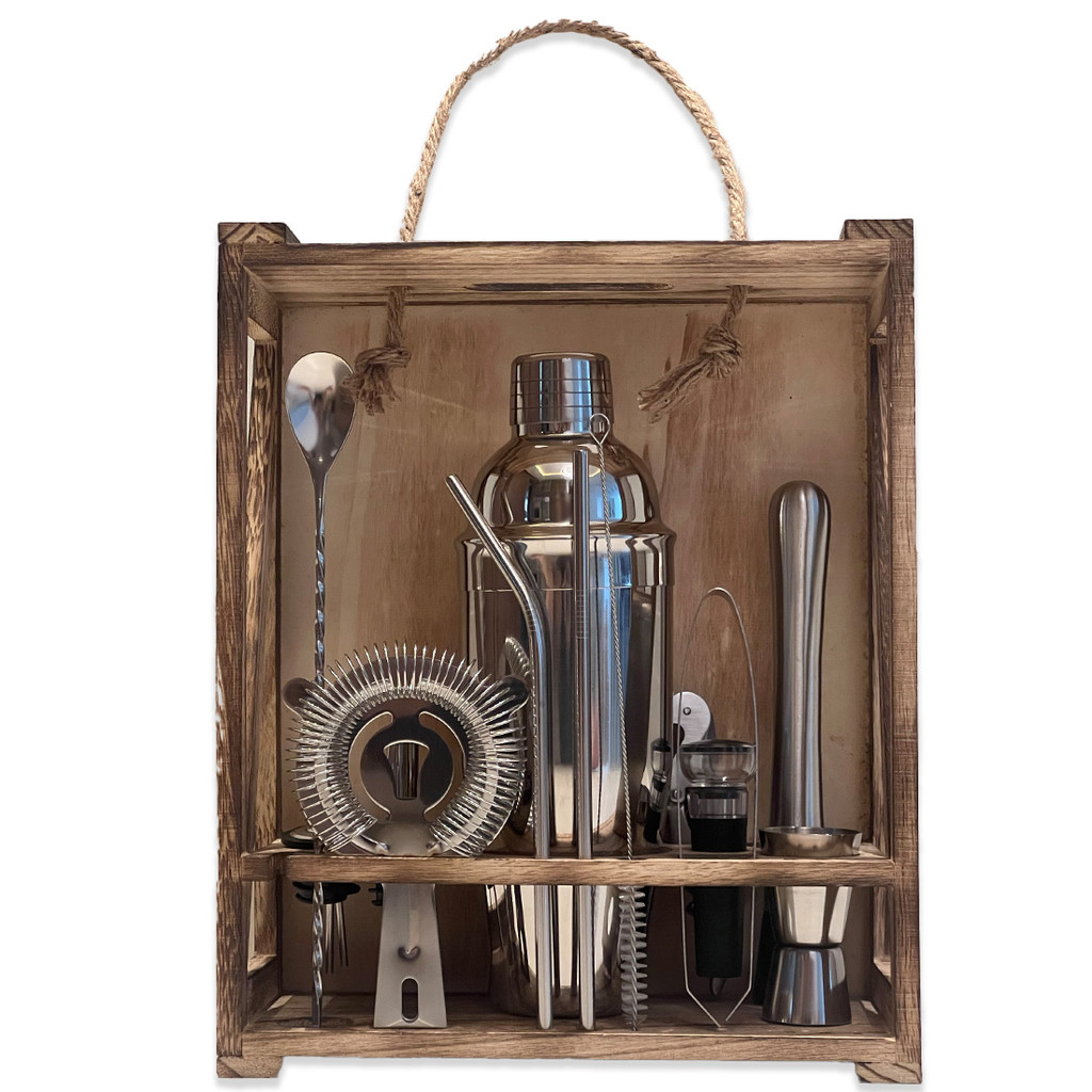 Kit Coqueteleira Com Acessórios em Aço Inox e Suporte de Parede em Madeira Kit Barman Premium