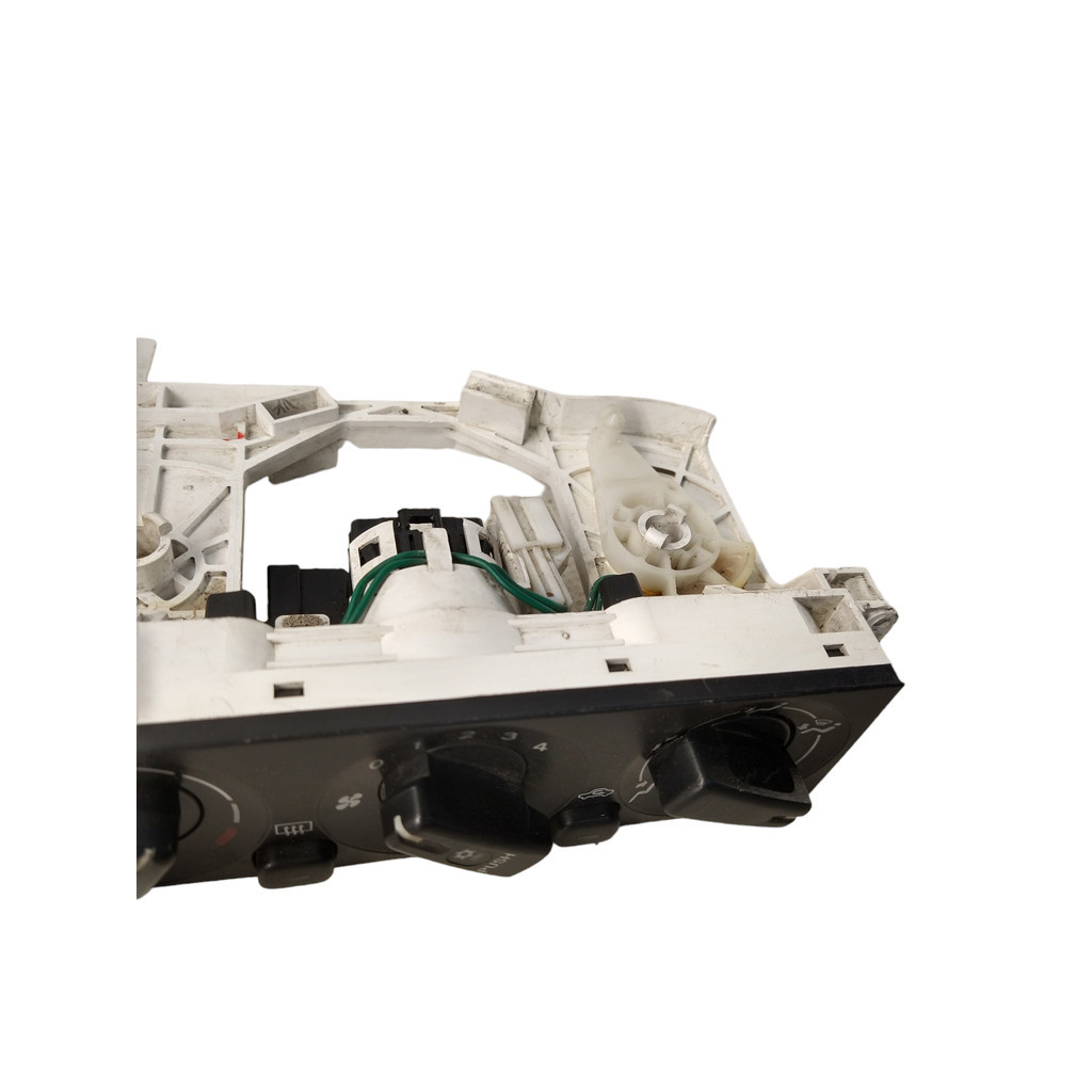 SUPORTE DO COMANDO DO AR CONDICIONADO PAJERO TR4 2.0 2004/08