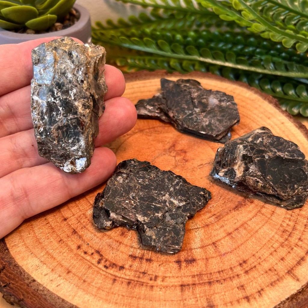 Pedra Mica Preta Bruta -  Pedra Natural Bruta - 20 a 30 g