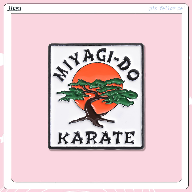 Miyagi-Do Karate Bonsai Tree Pin Cartoon Sunset Plant Broche De Metal Lapela Crachás Jóias Presentes