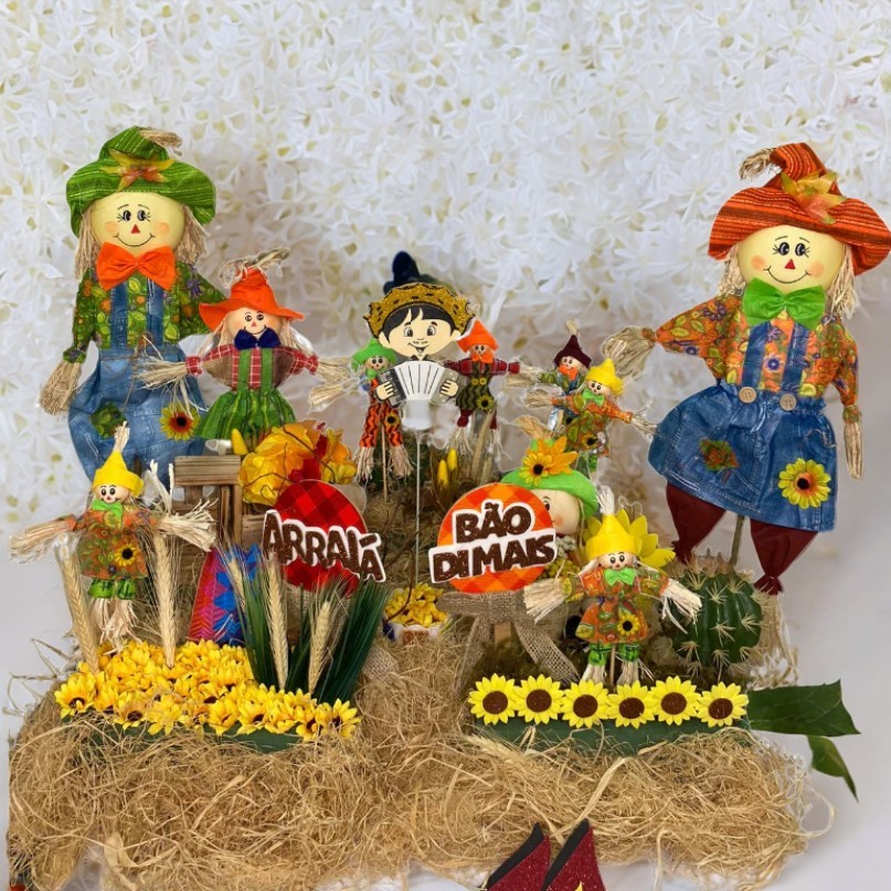 Espantalho de Palha Diversos Modelos para Decoração Arraiá Festa Junina Cenário em Oferta na Shopee