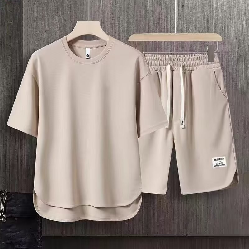 [2024 Novo Estilo de Camiseta de Manga Curta de Verão para Homens de Verão Camiseta de Manga Curta para Homens de Rua Alta Vestimenta de Casal Adolescente Vestimenta de Fato Esportivo para Homens de Moda Tudo Combinado Confortável S 、