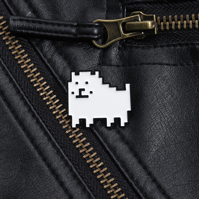 Undertale Cartoon White Mosaic Dog Metal Badge Game Periférico De Roupas Acessórios Presentes Para Amigos — imagem 2 de 2