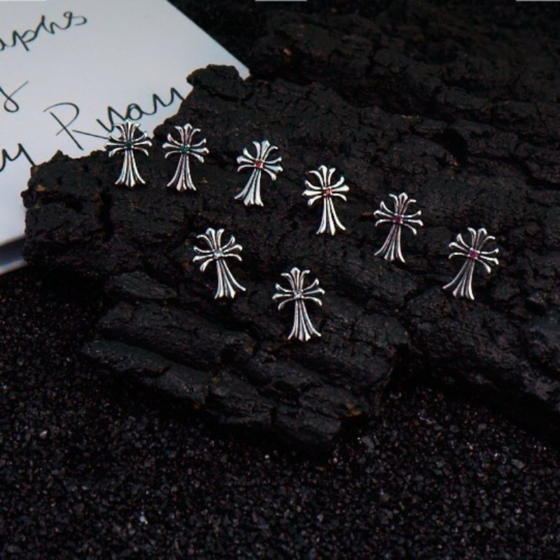 Brincos Retro Hip-hop Cross Inlaid Com Zircon Full Diamond Para Homens E Mulheres , Novo Estilo Trendy Cool Punk Style em Oferta na Shopee