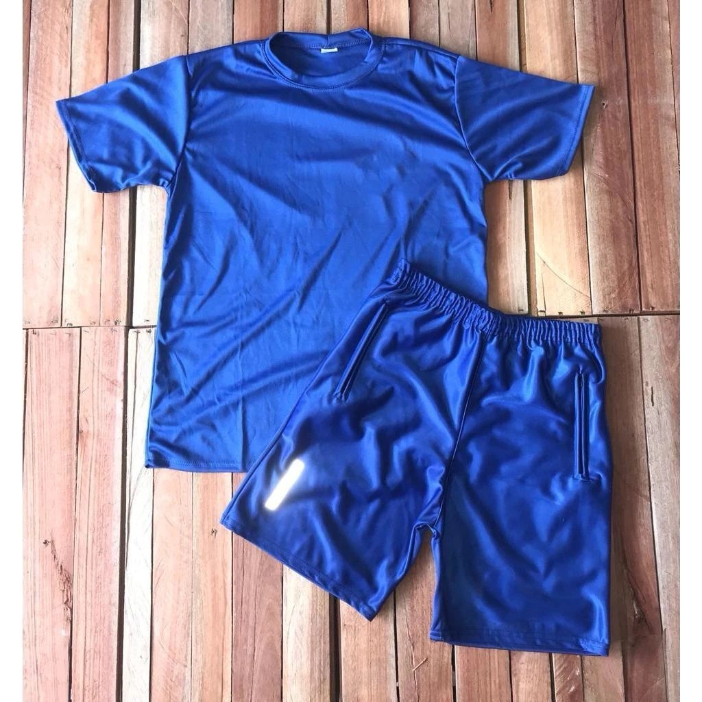 KIT 1 CAMISETA MANGA Curta+ 1 SHORTS COM LOGO REFLETIVO TREINO ACADEMIA