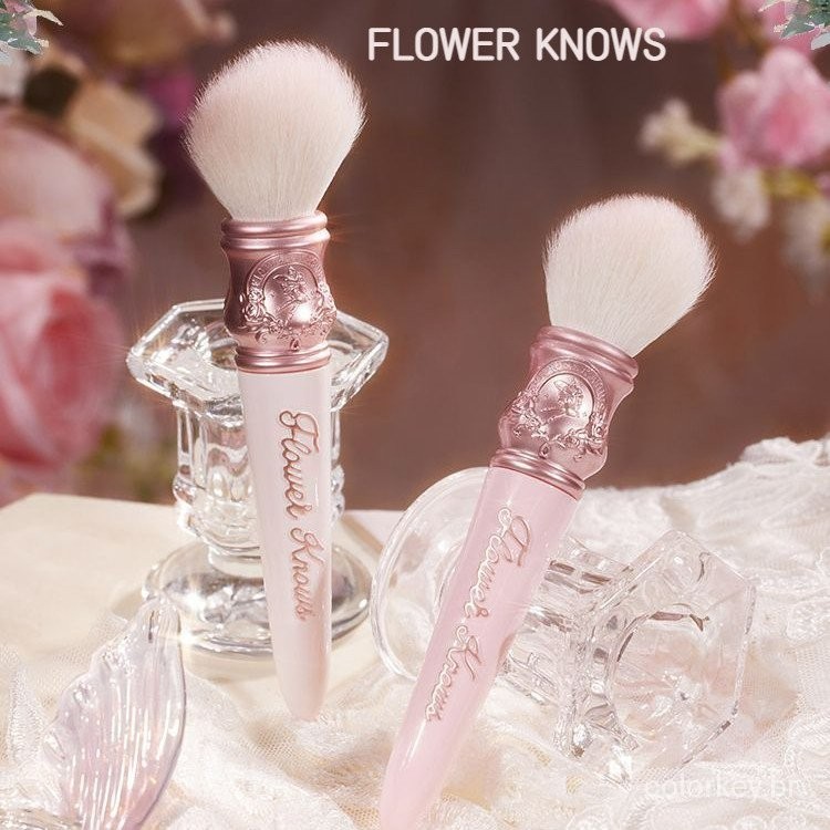 New Product in Stock Flower Knows Midsummer Night Series Blush Brush Wool Powder Extraction Even Soft MD0V