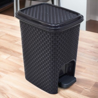 Lixeira Banheiro Cozinha Rattan com Pedal 7 Litros com Tampa em Oferta na Shopee