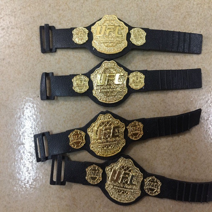Venda quente transporte rápido genuíno 20cm acessórios de boneca cinto de lutador acessórios cinto UFC
