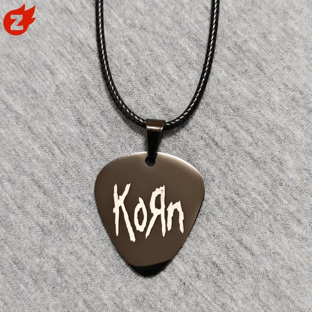 Detalhes do KORN Guitar Pick Pendant ~ Jewelry Accessories Colar De Cordas De Couro Aço Inoxidável