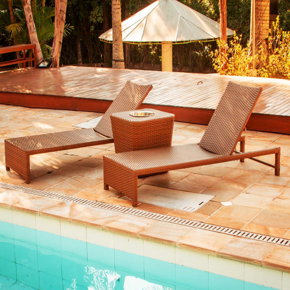 Espreguiçadeira Grécia e Mesa Grécia em Alumínio para Piscina, Jardim