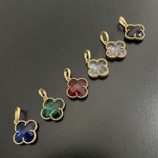 Pingente Trevo com pedra de moeda antiga em Oferta na Shopee