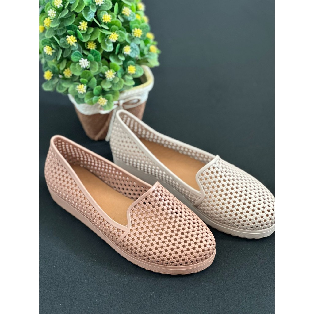 Sapatilha Feminina casual calce facil Slip-on em Oferta na Shopee