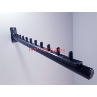 10 Expositores Cabideiro Arara Rt Inclinada Parede Preto com Parafusos e Buchas em Oferta na Shopee