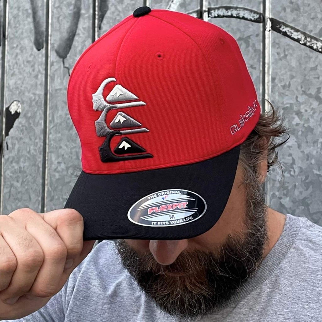 Boné Quiksilver Flexfit Emb Three Logo Red M - Aba Curva Fechado