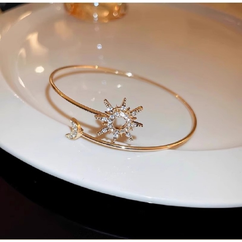Pulseira Ajustável Geométrica De Zircônia Para Mulheres Pulseira Simples De Sol E Lua Microincrustada em Oferta na Shopee