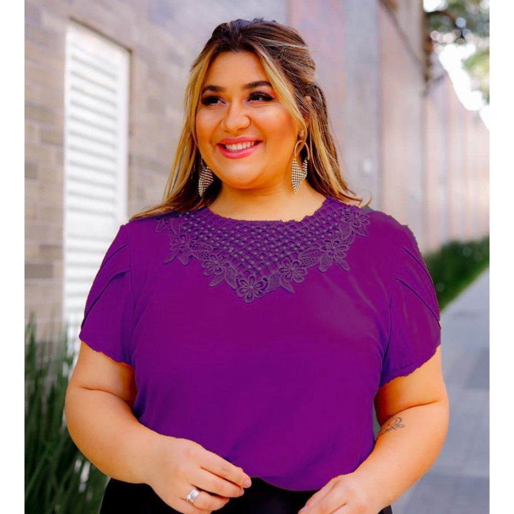 Blusa Camisa Plus Size G2 Roxo Uva Manga Curta Renda Social Crepe Feminina Moda Evangélica Cristã Social Bordada Para Congresso Delicada Romântica Pérola Pedrinha
