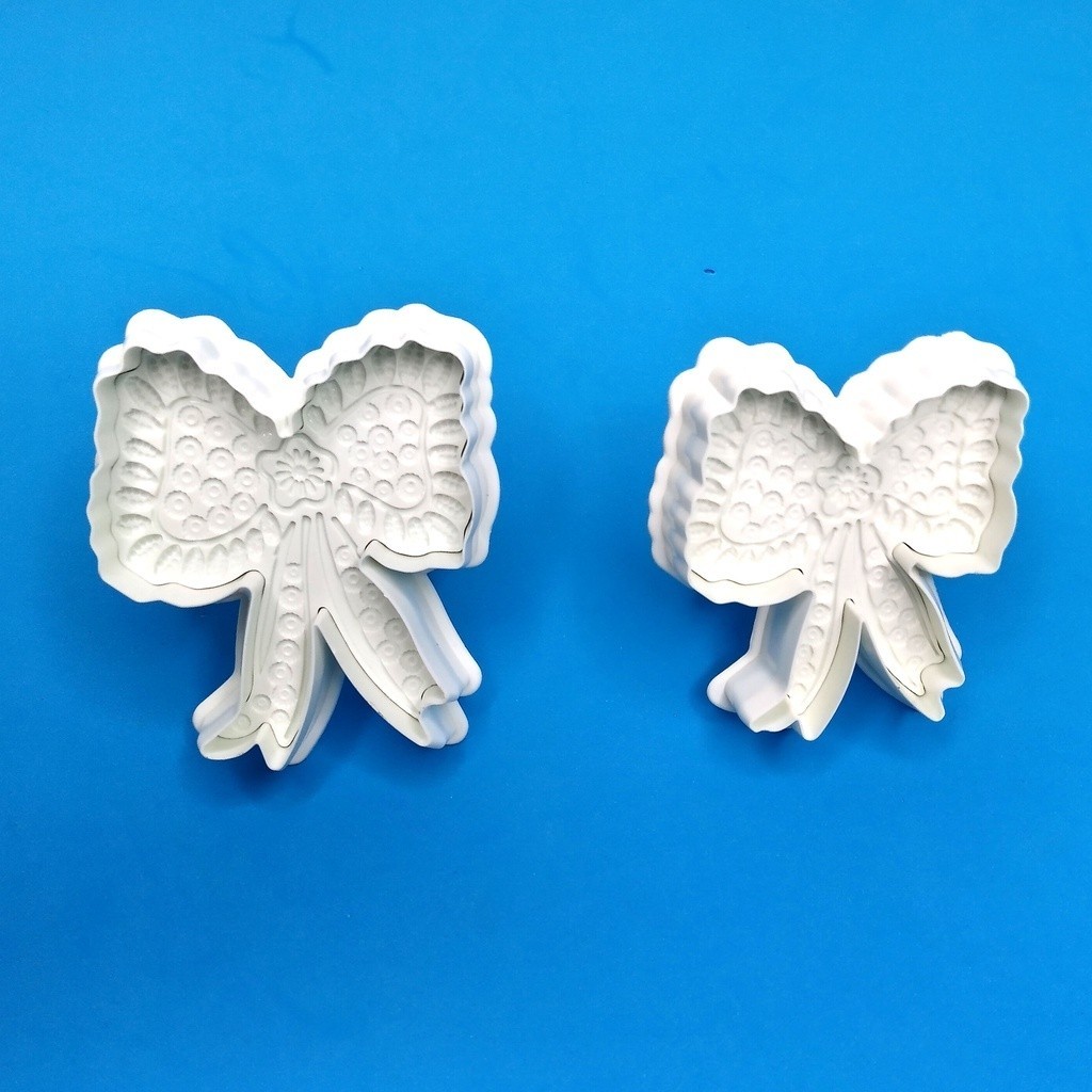 Kit Cortador Ejetor Laços Lacinho C/2 para Biscuit e Pasta Americana