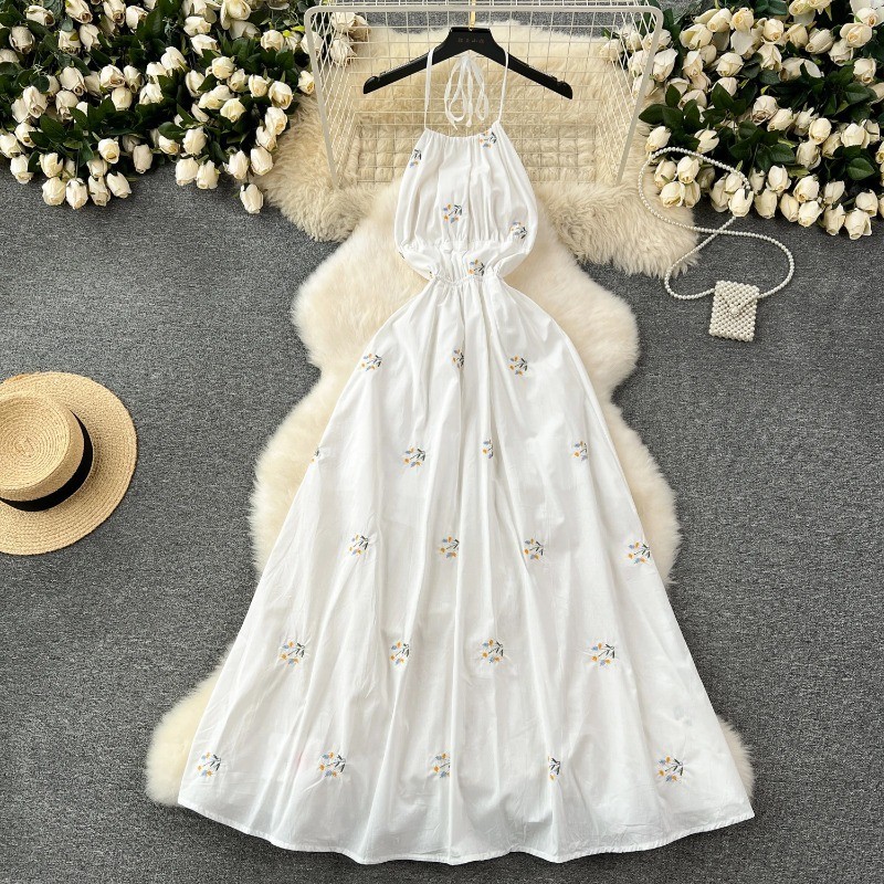 Moda Feminina Sexy Vestido De Praia Boêmia Branco De Verão Novo Bordado De Colarinho Oco Sem Costas Vestidos