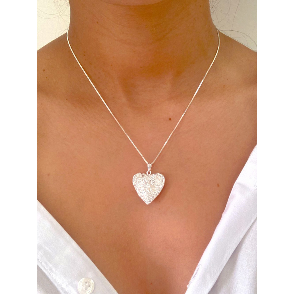Colar Relicário Coração Pingente Feminino Para Fotos Corrente Folheado a Prata 925 em Oferta na Shopee