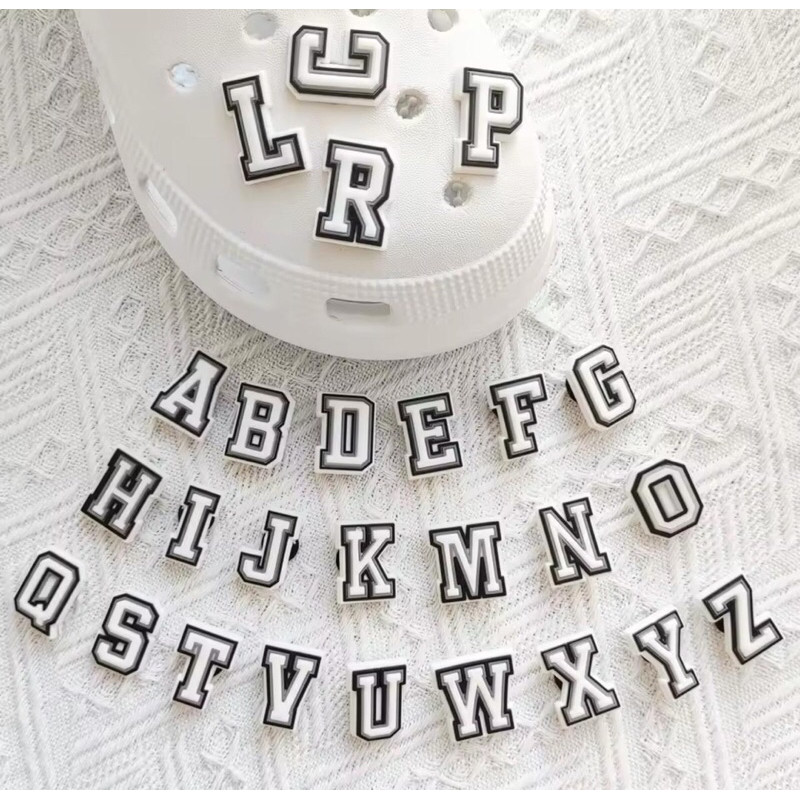 Pins de Letras Para Sapato Babuche  - Cor: Branca em Oferta na Shopee