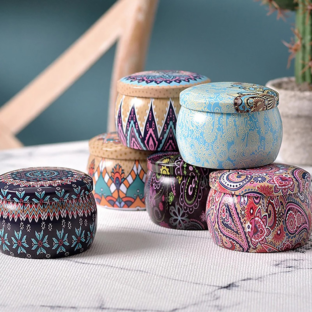 Vela Perfumada Latinha Aroma Suave Decorada 5 x 7cm Candle 130g - 180ml em Oferta na Shopee