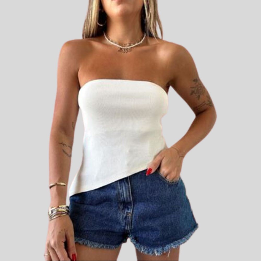 Blusa Tomara que Caia Assimétrica Canelada: O Ponto Alto da Moda Moderna