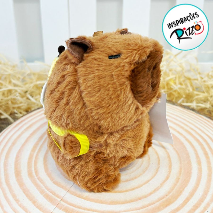Chaveiro de Pelúcia - Capivara com Mochila de Abelha - 13cm - 1 unidade - Rizzo em Oferta na Shopee