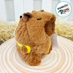 Chaveiro de Pelúcia - Capivara com Mochila de Abelha - 13cm - 1 unidade - Rizzo