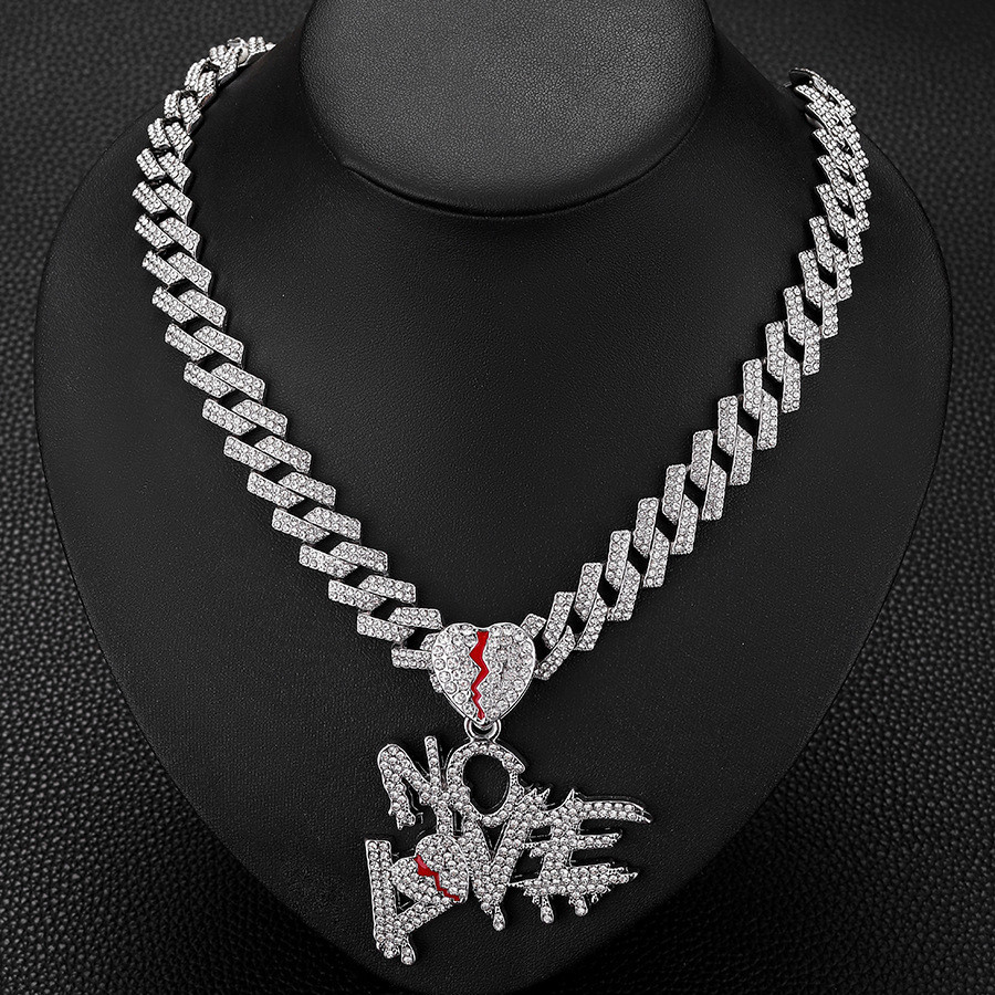 [Must for trendy people] Fashionable hip-hop letters NO LOVE pendant, heart-breaking niche street pendant, necklaces, men's trendy chain decoration, with fashionable personality el