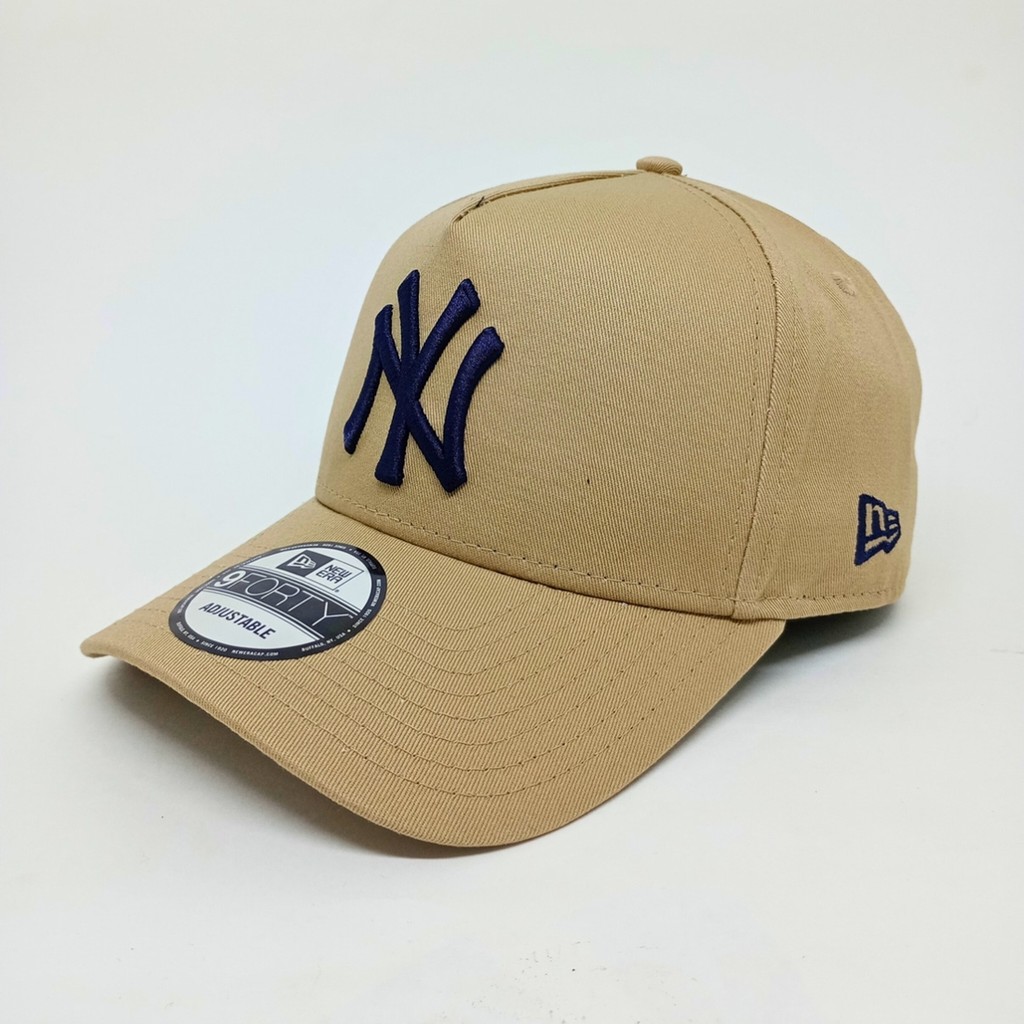 Boné New Era Yankees Bege: Onde Comprar | BuscaProdutos