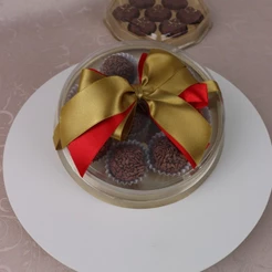 20 CAIXA REDONDA DOURADO C/8 CAVIDADES P/ BOMBONS 14080 BWB EMBALAGEM (CHOCO)