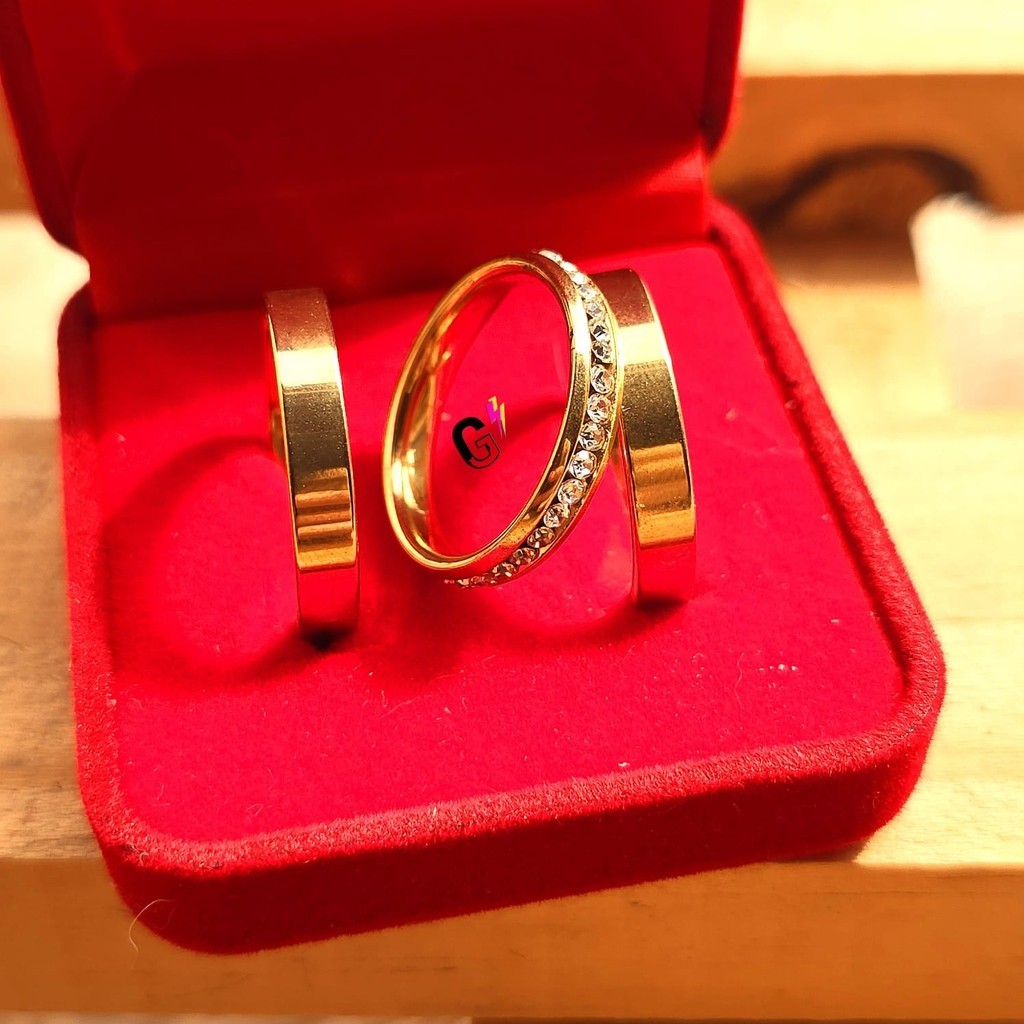 Par de aliança 4mm banhado a ouro 18k Lisa Reta + Gravação + Aparador (COD-111)