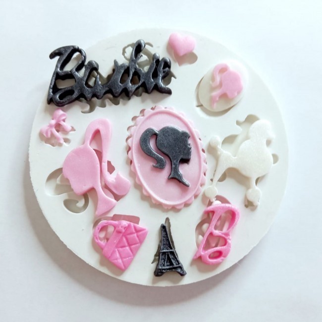 MOLDE DE SLICONE BARBIE LOGO E ITENS em Oferta na Shopee