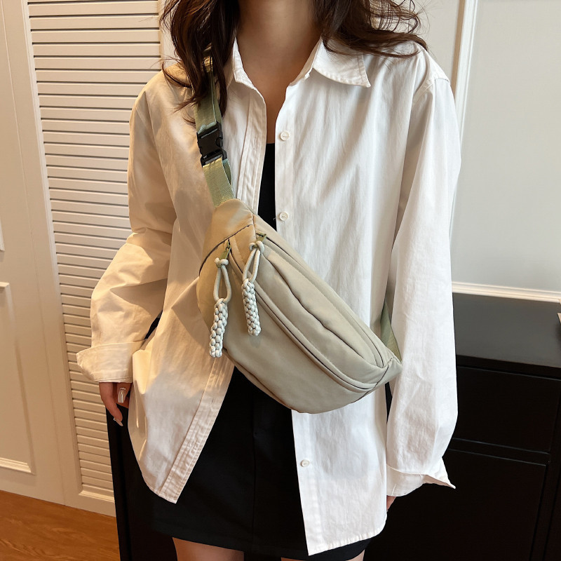 Pochete Crossbody Unissex Impermeável Compacta Leve e Funcional Perfeita para o Dia a Dia e Viagens Pochete Crossbody Unissex Impermeável Compacta Leve e Funcional Perfeita para o Dia a Dia e Viagens