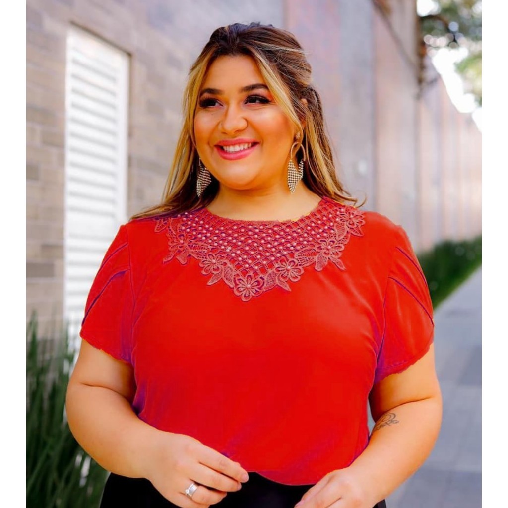 Blusa Camisa Plus Size G2 Vermelho Manga Curta Renda Social Crepe Feminina Moda Evangélica Cristã Social Bordada Para Congresso Delicada Romântica Pérola Pedrinha