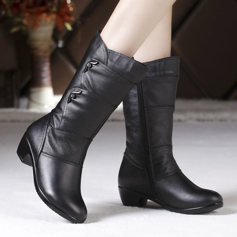 Moda Botas De Inverno Média Estilo Coreano Calcanhar Baixo Feminino Velo De Cor Sólida Warm Plus Tamanho Exterior em Oferta na Shopee
