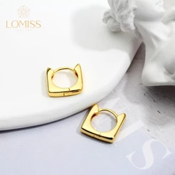 Brinco Delicado Argola Folheada a Ouro 18k Quadrado Lisa Luxo