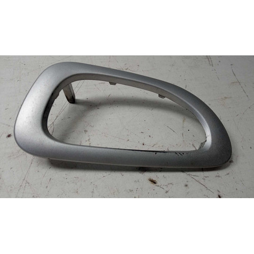 Moldura Maçaneta Interna Peugeot 307 2010