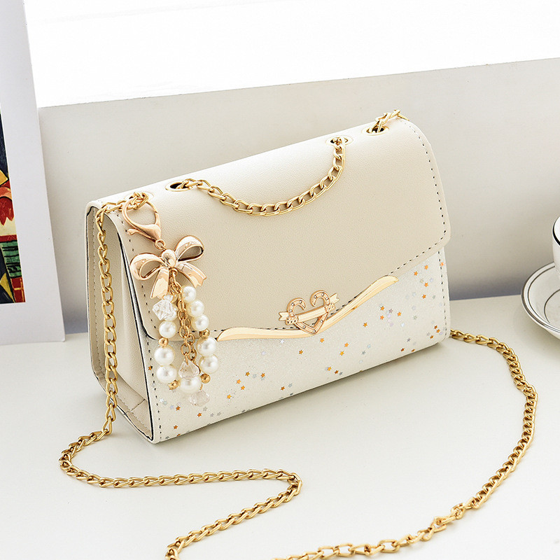 Bolsa Feminina com Corrente