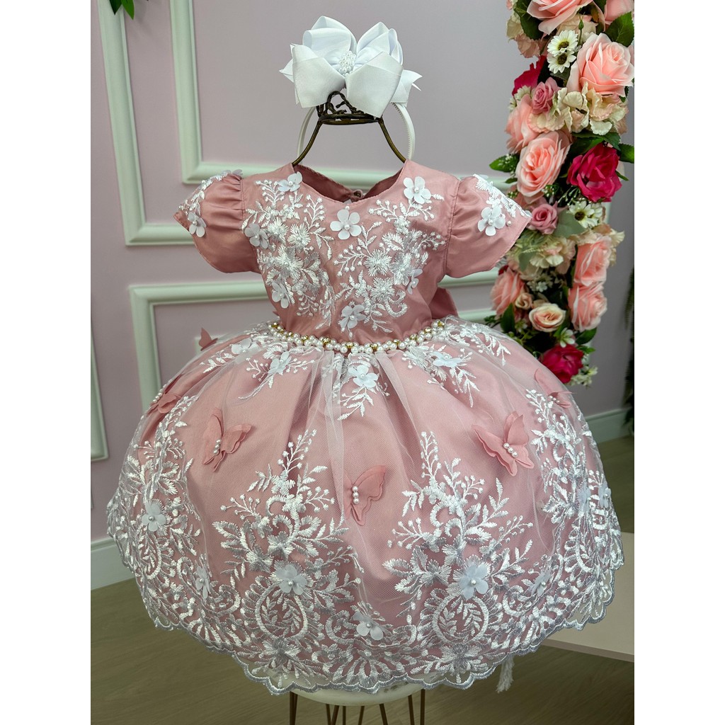 Vestido Marie Jardim Encantado Realeza Rose Renda Branca Formatura Noiva Batizado Elegante Luxo Clássico Cerimônia Festa Formal Princesa Sofisticado Delicado Glamouroso Chic Tradicional Romântico Solene Infantil Juvenil Festa Casual Menina