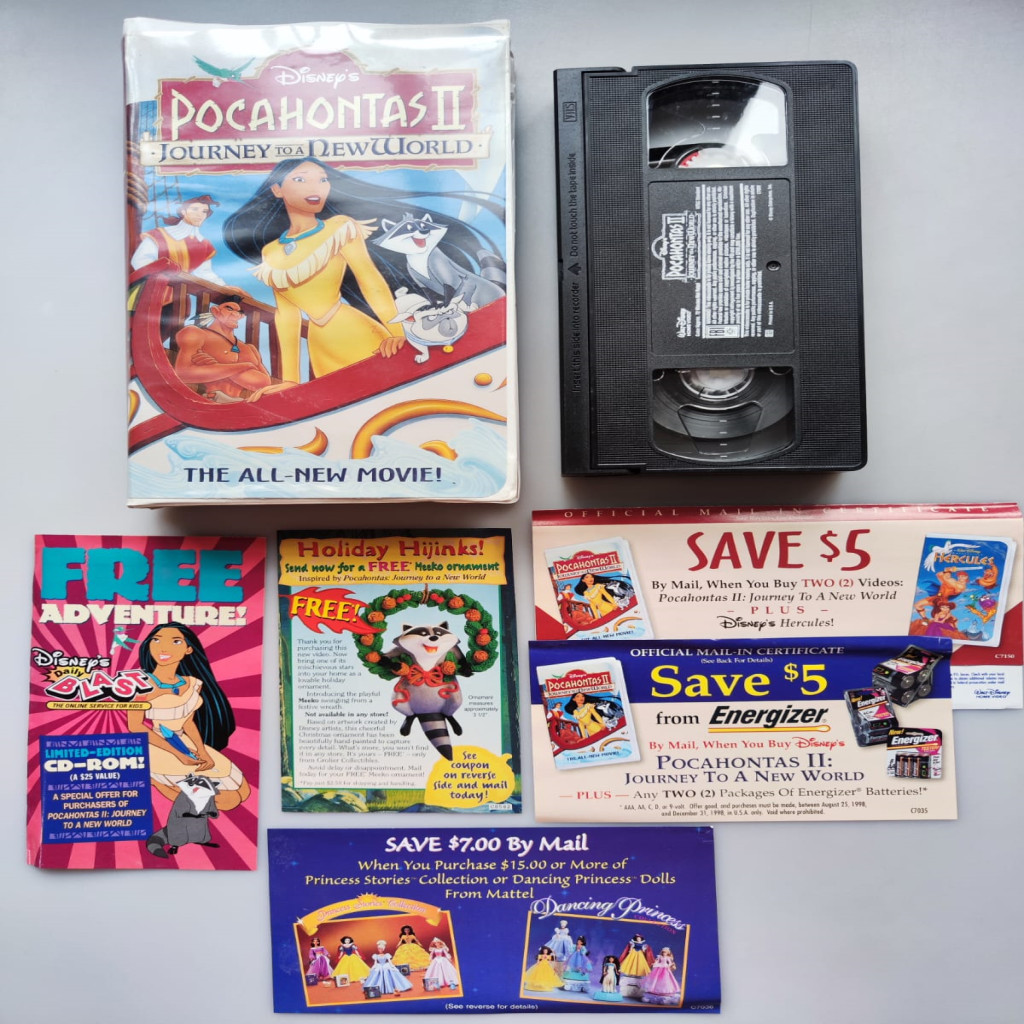 VHS Pocahontas 2 - Journey to a New World em Inglês (Importado) Original Disney