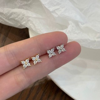 Brincos de trevo de quatro folhas, brincos pequenos, frescos e simples, brincos de osso de orelha, brincos de estudante em Oferta na Shopee