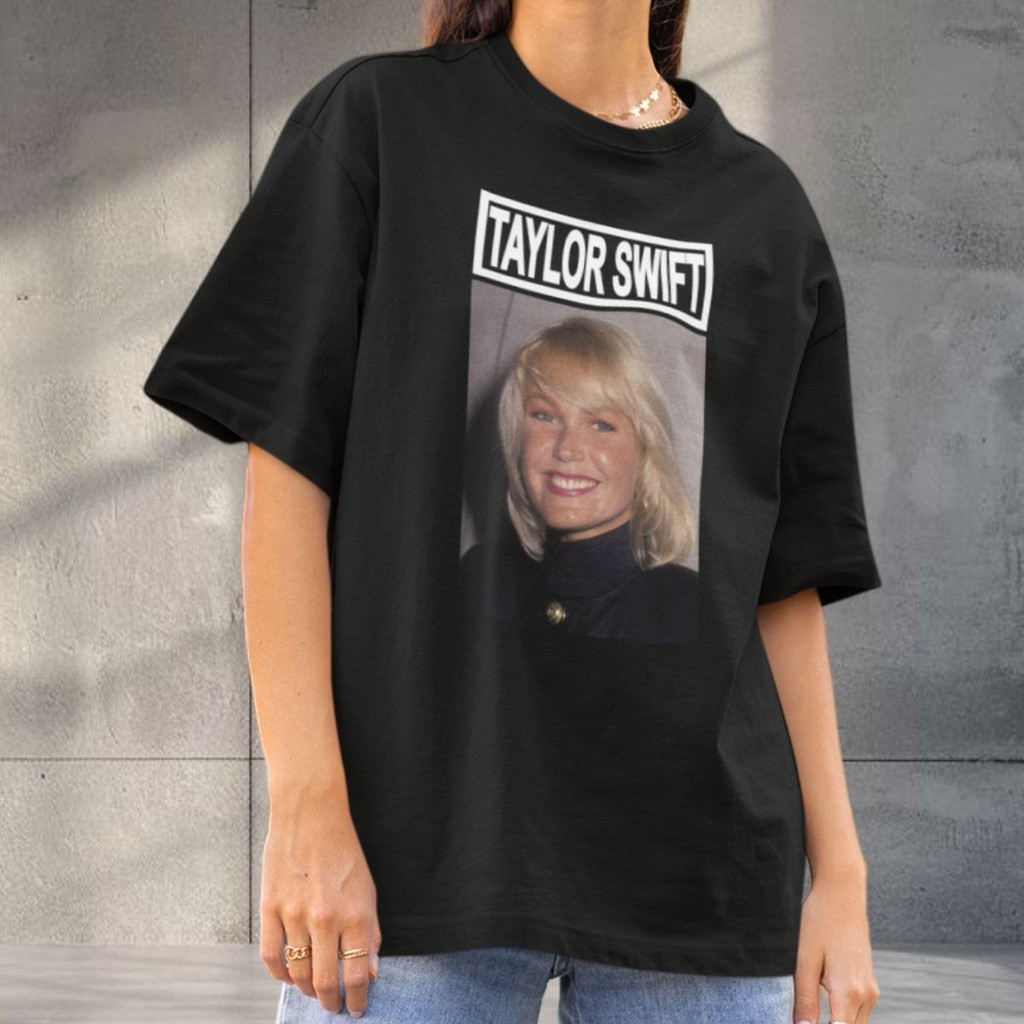 Camiseta Meme Xuxa Taylor Swift Humor Logo Ironica Engraçado Sátira Pop The Eras Tour Musica 33