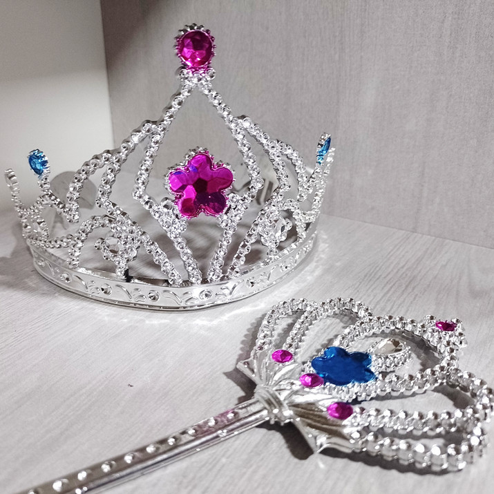 Kit Coroa e Varinha Mágica Princesas Fantasia e Festa em Oferta na Shopee