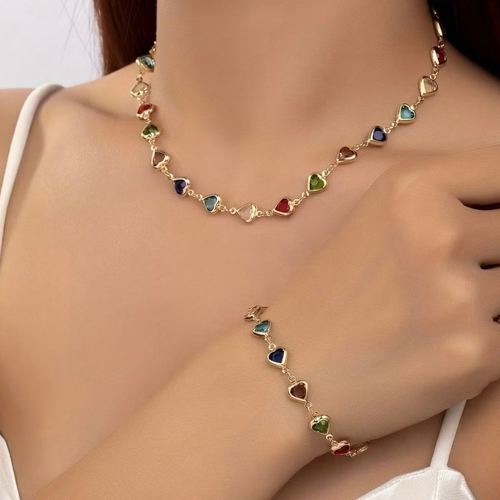 kit colar+pulseira coração pedrinhas coloridas folheado a ouro e prata