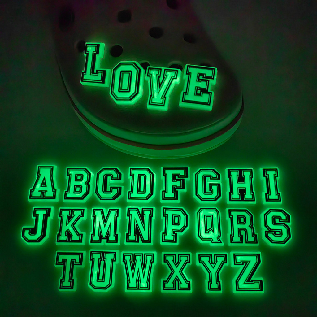 MEIDJ Encantos De Sapato 26 Letras Em Inglês Decorações Acessórios De PVC Fluorescente Com Botão