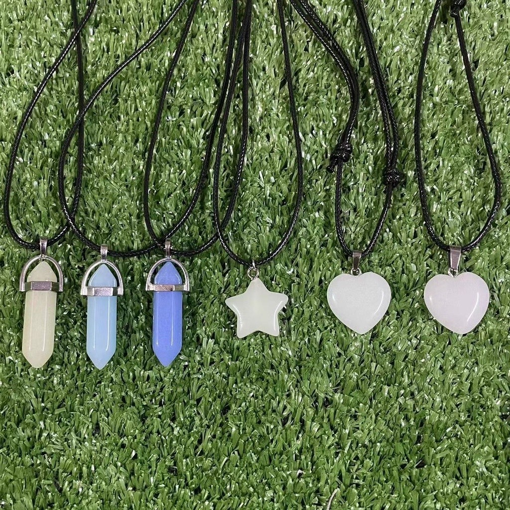 Colar De Pedra Hippie Quartzo Lua Natural Brilha No Escuro azul ou verde cordão preto ajustavel prota entrega