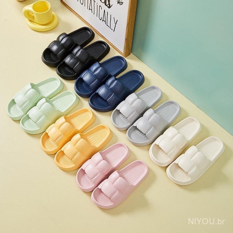 Chinelos frios para homens e mulheres, casais antiderrapantes, banheiro em casa, sensação de merda no verão